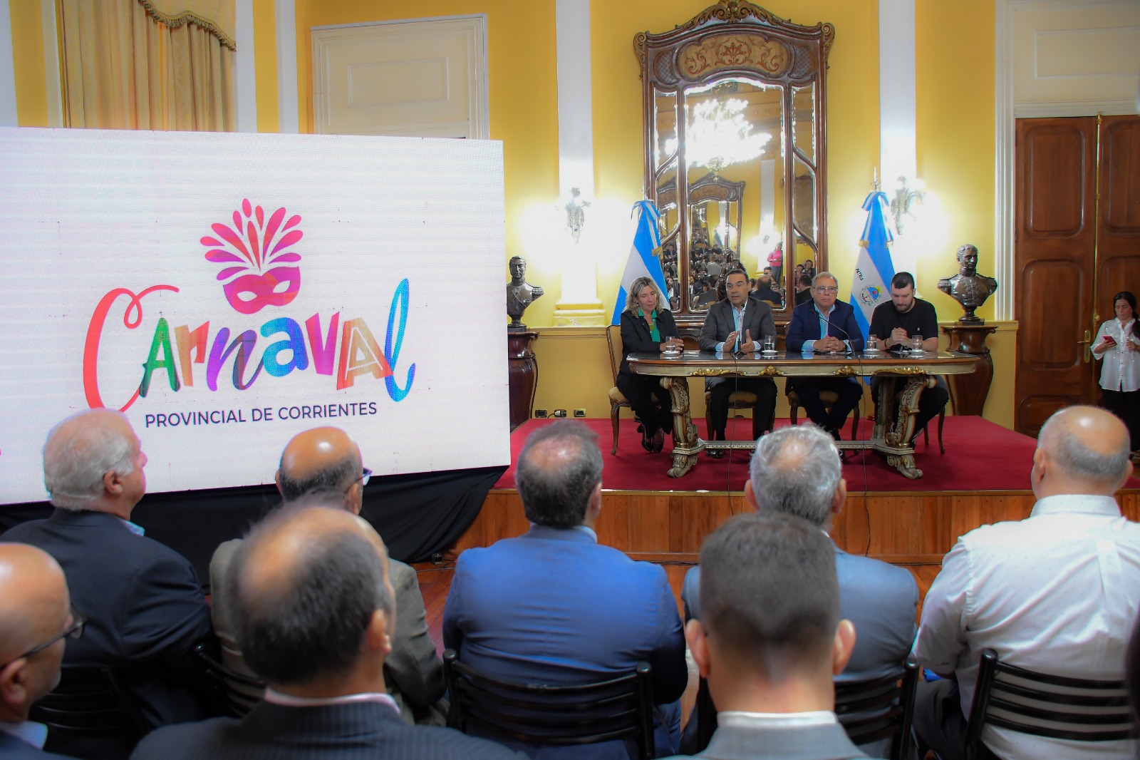Vald&eacute;s encabez&oacute; el lanzamiento de los Carnavales Provinciales 2025 en Casa de Gobierno