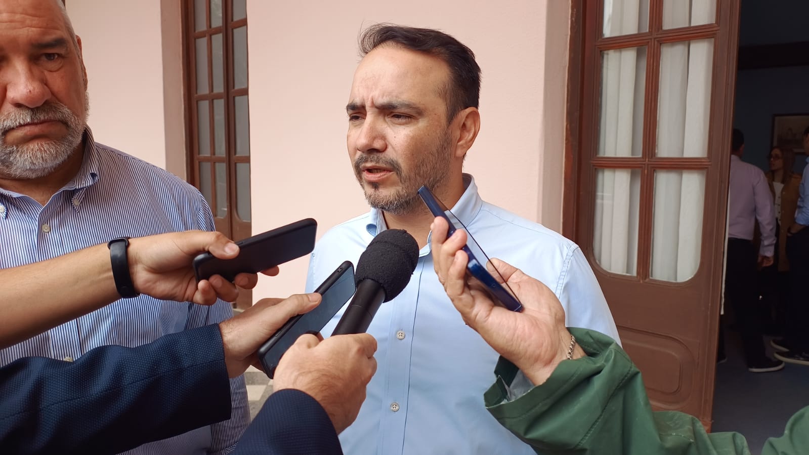 Valdés : Tenemos 170 evacuados destruidos en dos escuelas 