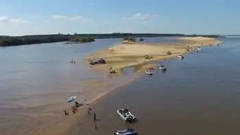 Banco de arena : Buscan a dos desaparecidos en un accidente náutico 