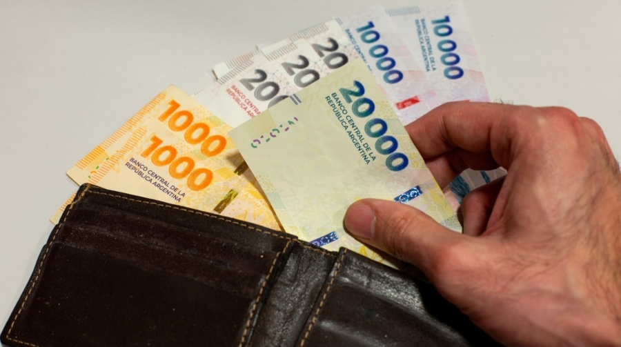 Salario mínimo : Se estableció una suba en diez tramos pará el 2026