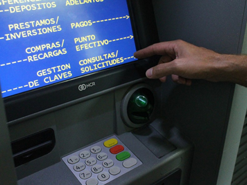 Desde ma&ntilde;ana viernes se abona el sueldo a estatales provinciales